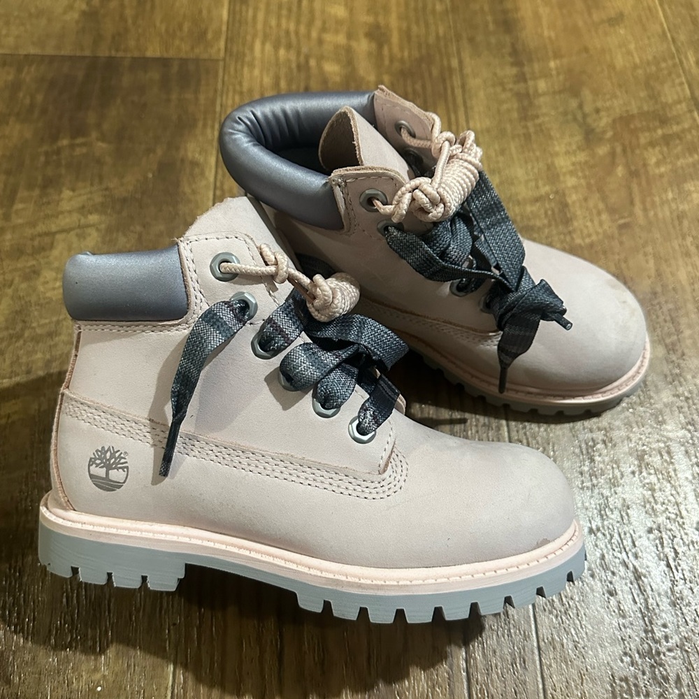 NWOT Timberland Boots Kids 12